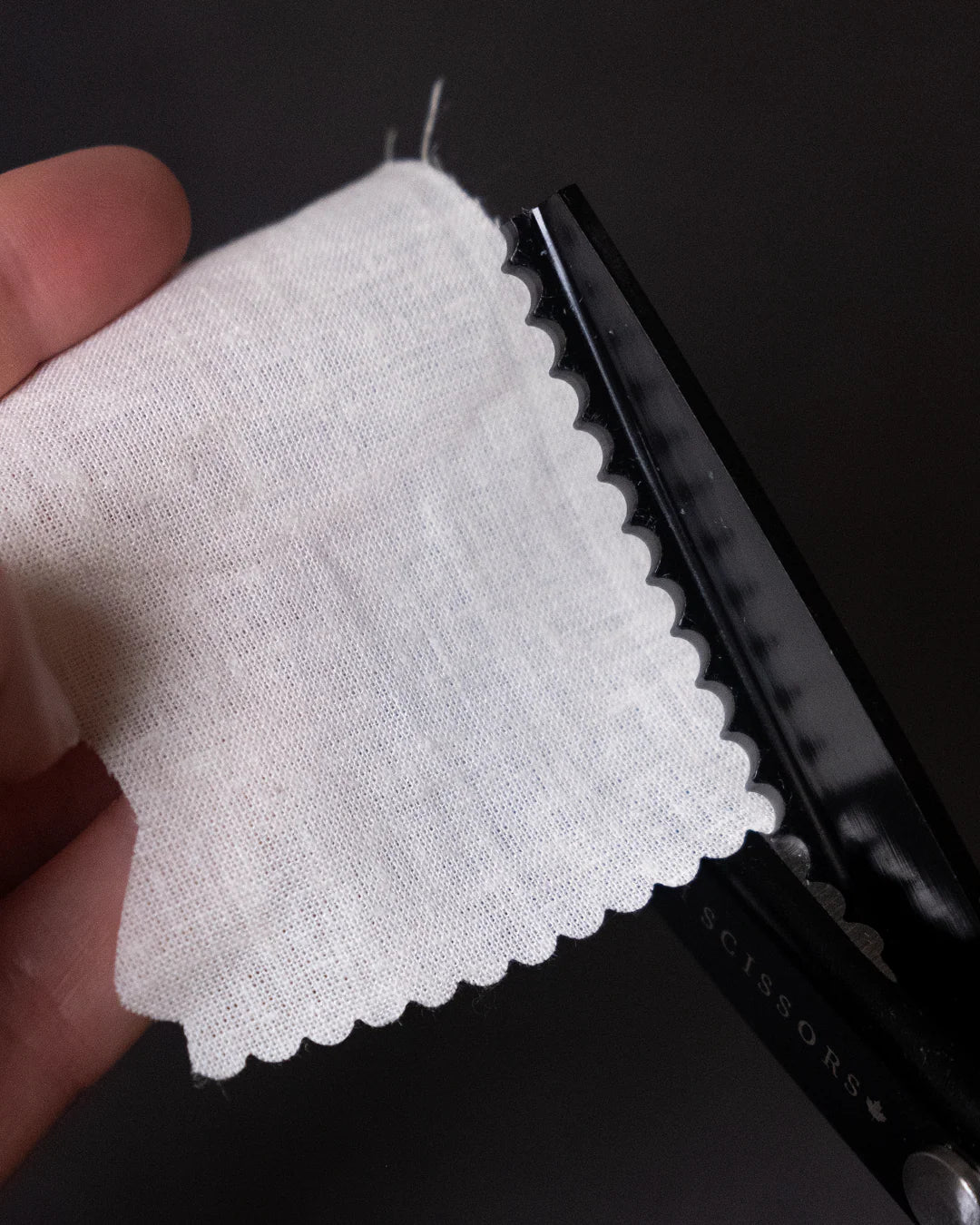 LDH Midnight Edition Lightweight Scalloped Pinking Shears - 9"