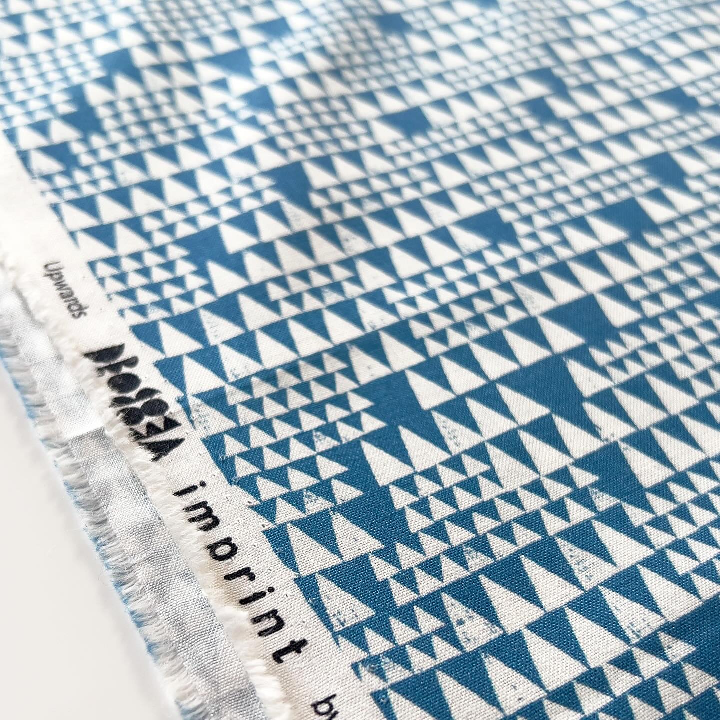 Upwards - Blue - Imprint - GOTS Organic Cotton