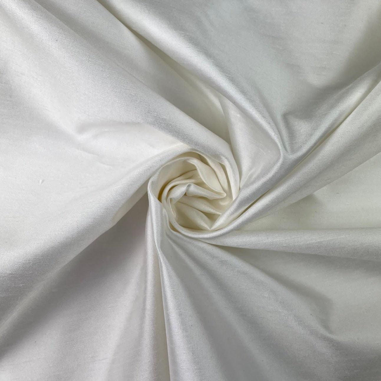 Satin Faced Silk Shantung - 25mm - Ivory - 25 momme - 55 Wide – Riverside  Fabrics