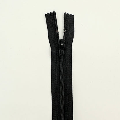 Lightweight Close-End Zipper #3 30cm (12") - Black