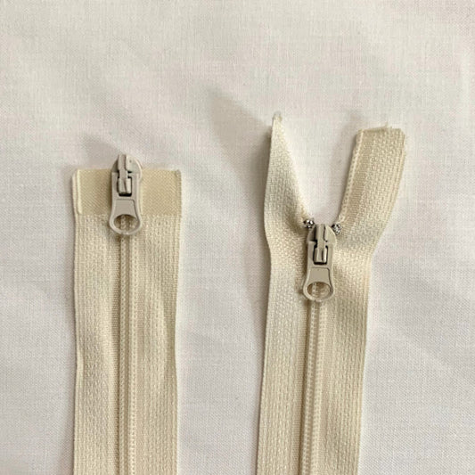 Two Way Separating Zipper - Light Weight #3 Nylon Coil 76cm (30") - Light Cream / Off White