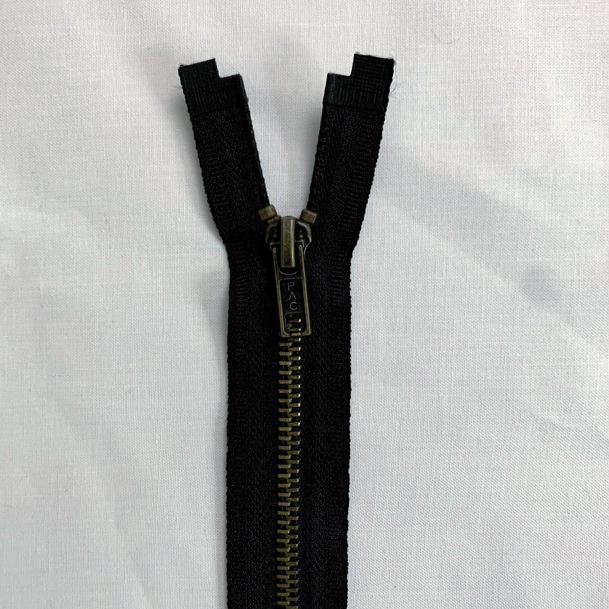 Antique Brass - #5 Open Ended Separating Jacket Zipper - 80cm (32″) No. 5 - Black