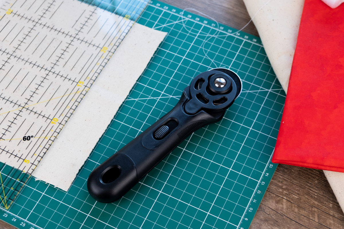 LDH Midnight Edition Rotary Cutter - 45mm Straight Handle